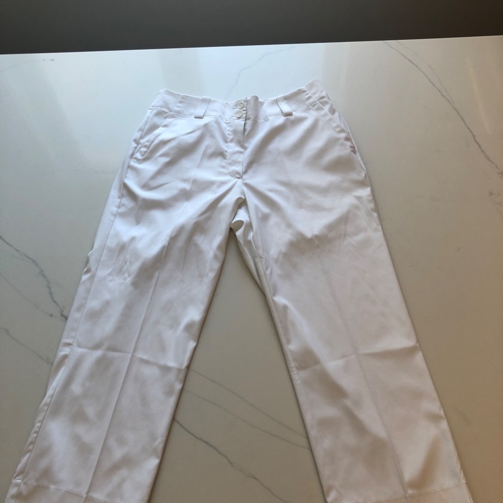 Women's Nike Dry fit crop length golf pants size 4